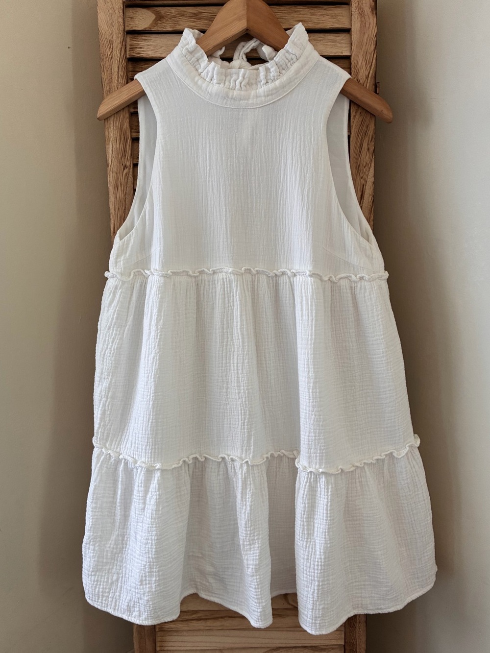 Pomander Place White Gauze Tiered Mini Dress Ruffle Neck Tie Back Sleeveless S